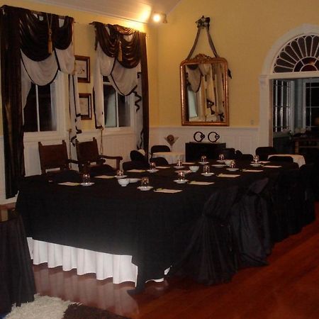 オークランド Cotter House Luxury Retreat Bed & Breakfast エクステリア 写真